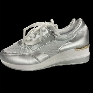 Wedge Sneaker Shoe Zip Side Silver Glitter Women’s size 42 New